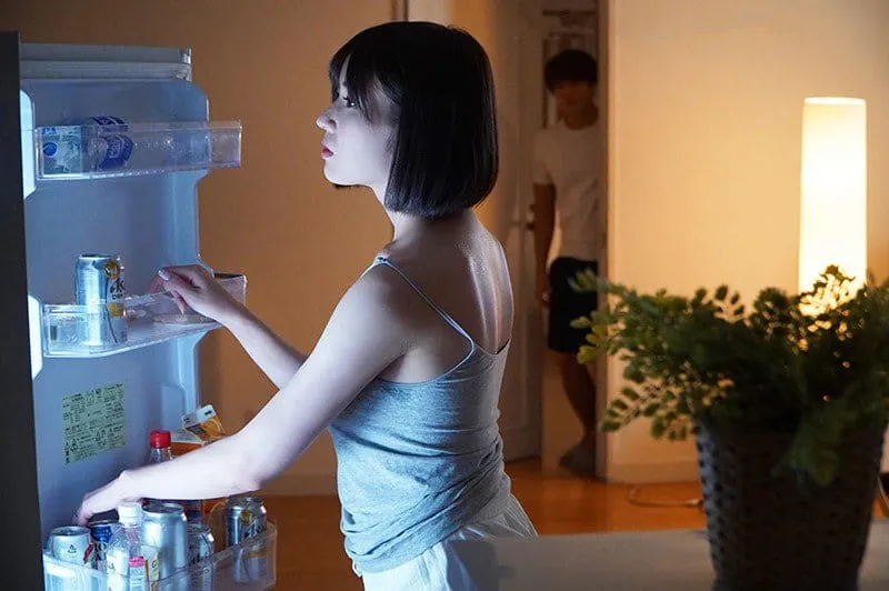 Chị cô vợ cãi nhau với gã chồng đến nhà bạn gái ở rồi nện luôn chồng em gái